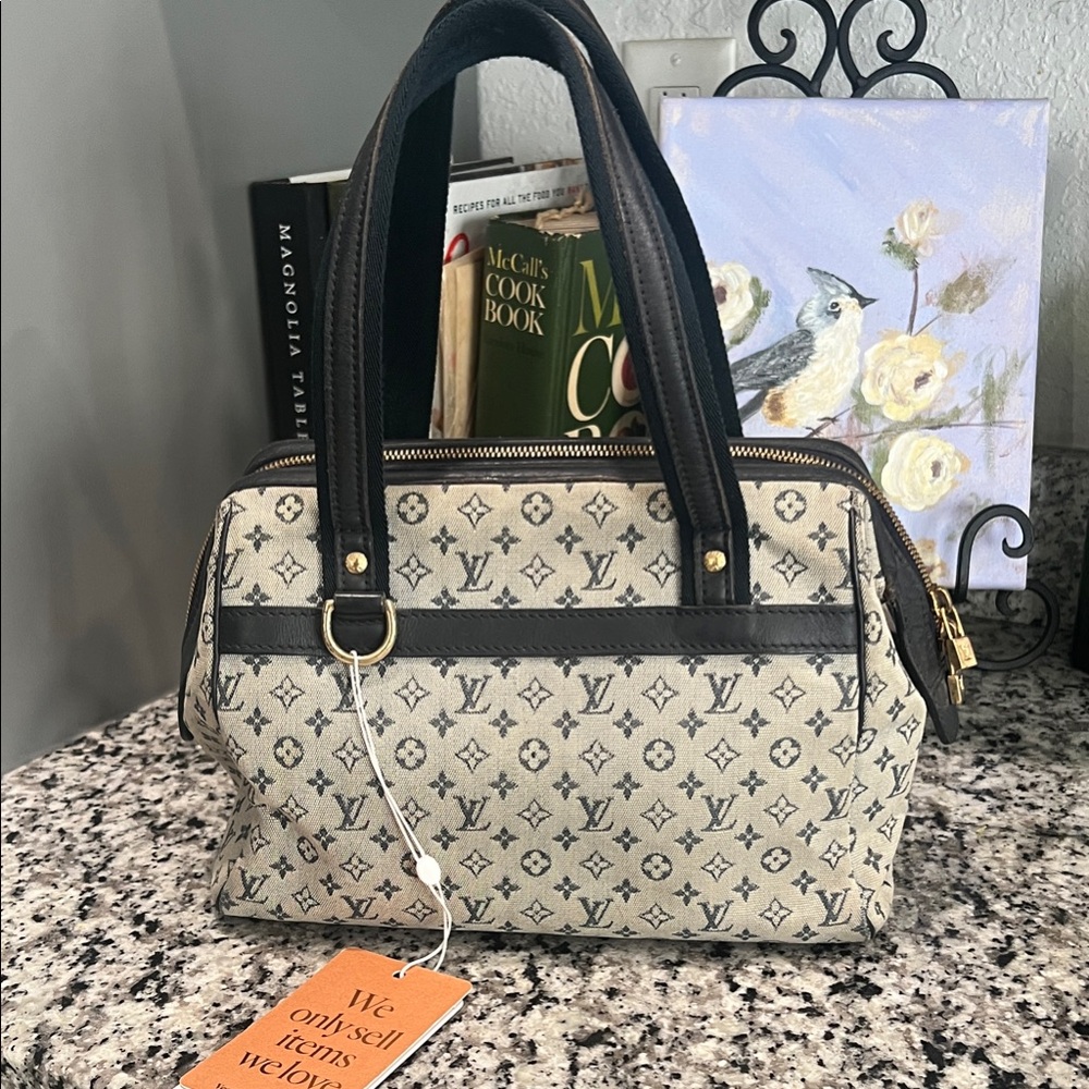 Vintage Louis Vuitton Navy Blue and Cream Purse